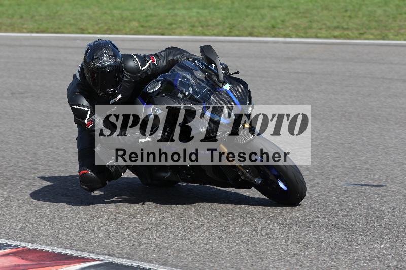 /Archiv-2022/64 19.09.2022.09 Plüss Moto Sport Yamaha Fun Day ADR/Einsteiger/testbike